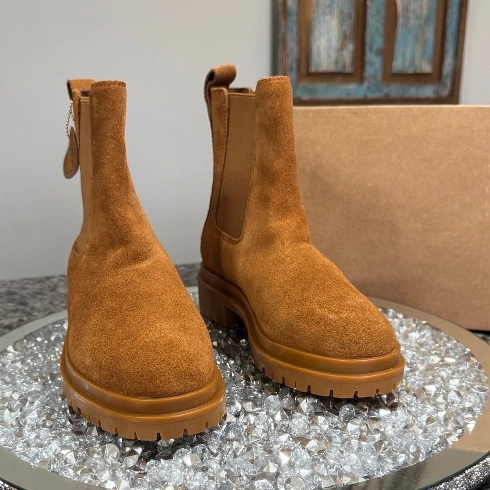 Ralph Lauren Suede Chelsea Lug Boot in whiskey Suede NEW 6